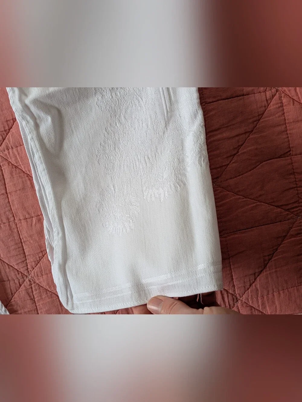 Elegant Vintage White Damask Napkins
